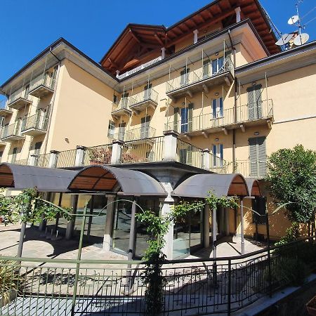 Hotel Azalea Бавено Екстериор снимка
